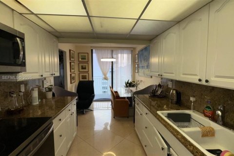 Copropriété à vendre à Sunny Isles Beach, Floride: 3 chambres, 210.61 m2 № 2004411 - photo 6