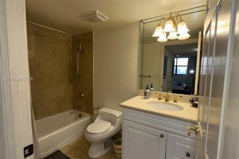 Copropriété à vendre à Sunny Isles Beach, Floride: 3 chambres, 210.61 m2 № 2004411 - photo 30