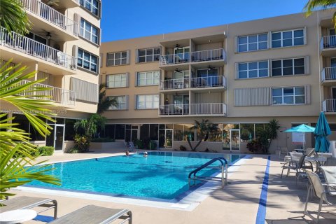 Condo in Tavernier, Florida  № 1464033 - photo 7