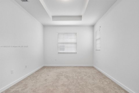 Touwnhouse à vendre à Miami, Floride: 4 chambres, 169.08 m2 № 1688619 - photo 22