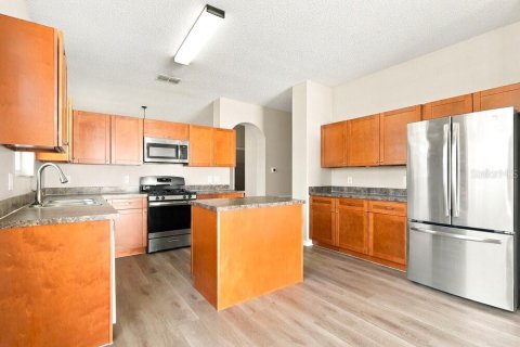 House in Orlando, Florida 4 bedrooms, 183.2 sq.m. № 2396401 - photo 6