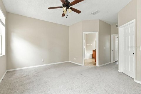 House in Orlando, Florida 4 bedrooms, 183.2 sq.m. № 2396401 - photo 8