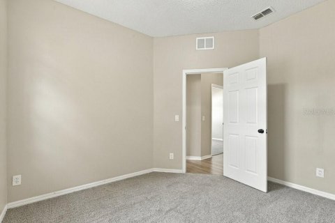 House in Orlando, Florida 4 bedrooms, 183.2 sq.m. № 2396401 - photo 10