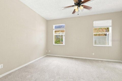 House in Orlando, Florida 4 bedrooms, 183.2 sq.m. № 2396401 - photo 7