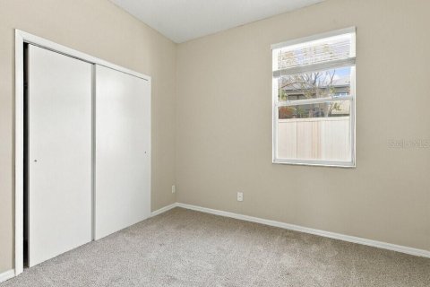 House in Orlando, Florida 4 bedrooms, 183.2 sq.m. № 2396401 - photo 9