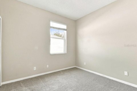 House in Orlando, Florida 4 bedrooms, 183.2 sq.m. № 2396401 - photo 13
