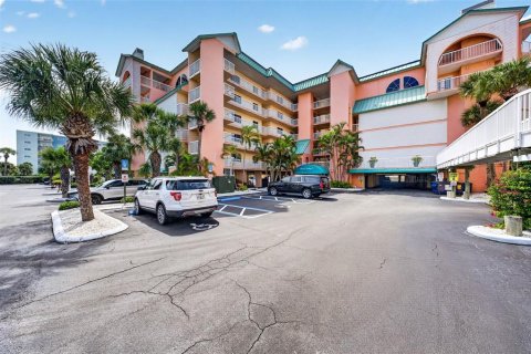 Copropriété à vendre à Indian Shores, Floride: 2 chambres, 130.06 m2 № 2428641 - photo 3