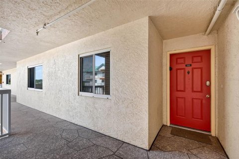 Copropriété à vendre à Indian Shores, Floride: 2 chambres, 130.06 m2 № 2428641 - photo 8