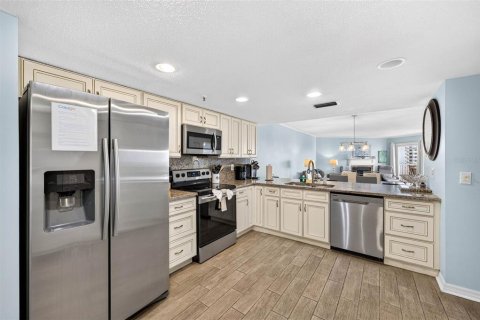 Copropriété à vendre à Indian Shores, Floride: 2 chambres, 130.06 m2 № 2428641 - photo 14