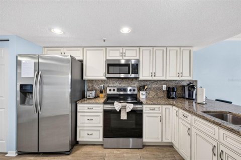 Copropriété à vendre à Indian Shores, Floride: 2 chambres, 130.06 m2 № 2428641 - photo 12