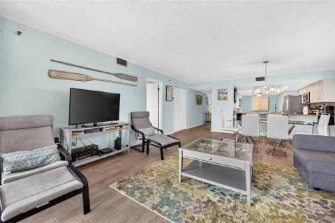 Copropriété à vendre à Indian Shores, Floride: 2 chambres, 130.06 m2 № 2428641 - photo 24