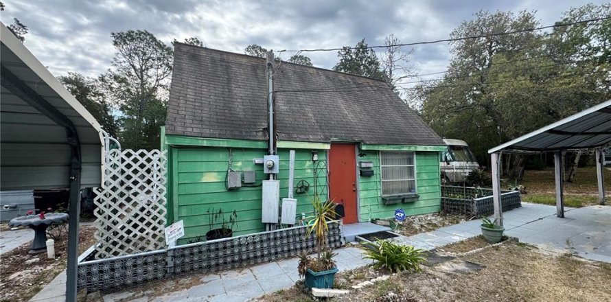 House in Hudson, Florida 2 bedrooms, 129.32 sq.m. № 2095433