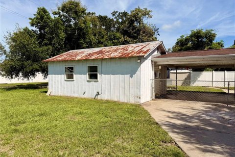 House in Zephyrhills, Florida 4 bedrooms, 105.07 sq.m. № 2395955 - photo 4