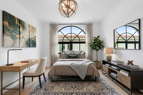 Townhouse in Bay Harbor Islands, Florida 4 bedrooms, 248.51 sq.m. № 2069638 - photo 12