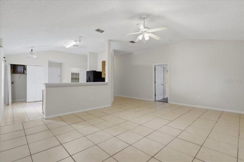 Villa ou maison à vendre à Palm Coast, Floride: 3 chambres, 125.14 m2 № 2297099 - photo 3