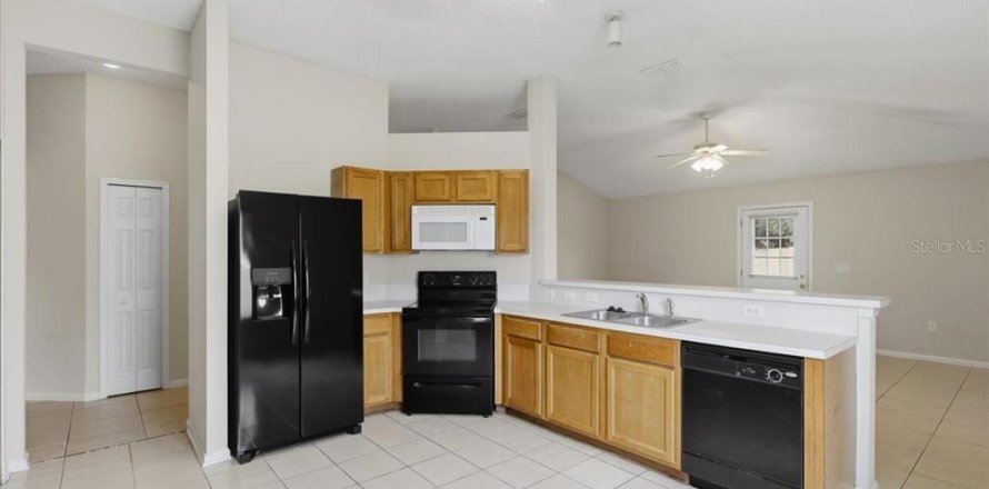Villa ou maison à Palm Coast, Floride 3 chambres, 125.14 m2 № 2297099