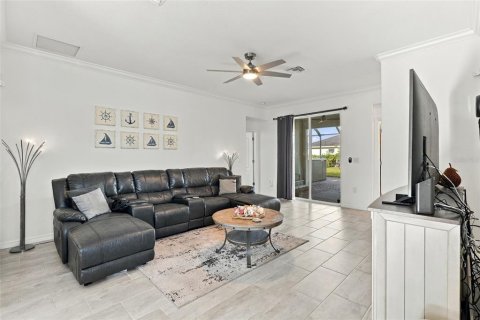 Villa ou maison à vendre à Port Charlotte, Floride: 3 chambres, 155.15 m2 № 2420511 - photo 6