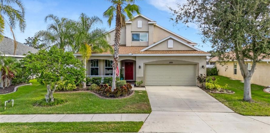 House in Parrish, Florida 4 bedrooms, 222.59 sq.m. № 2132103