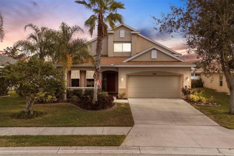 House in Parrish, Florida 4 bedrooms, 222.59 sq.m. № 2132103 - photo 2
