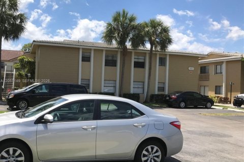 Copropriété à louer à Coral Springs, Floride: 2 chambres, 74.32 m2 № 2286604 - photo 14