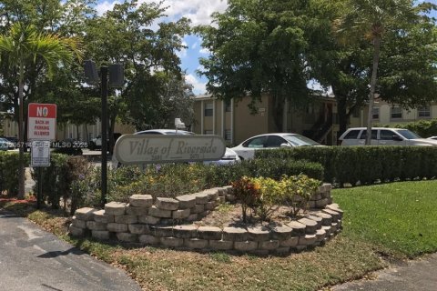 Copropriété à louer à Coral Springs, Floride: 2 chambres, 74.32 m2 № 2286604 - photo 2