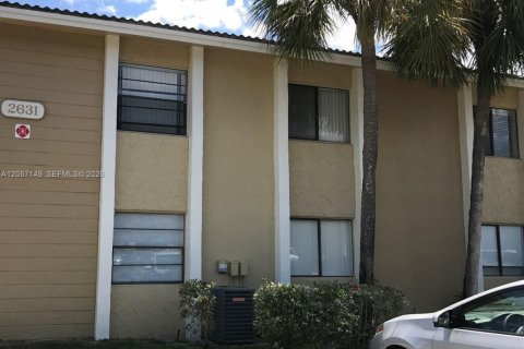 Copropriété à louer à Coral Springs, Floride: 2 chambres, 74.32 m2 № 2286604 - photo 12
