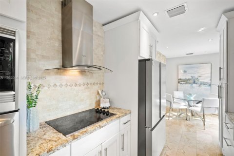 Купить виллу или дом в Майами-Шорс, Флорида 3 спальни, 123.28м2, № 1990574 - фото 14