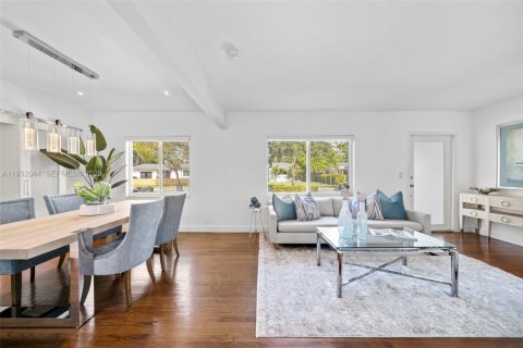 Купить виллу или дом в Майами-Шорс, Флорида 3 спальни, 123.28м2, № 1990574 - фото 23