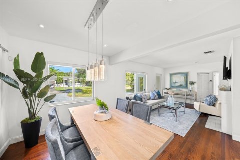 Купить виллу или дом в Майами-Шорс, Флорида 3 спальни, 123.28м2, № 1990574 - фото 5