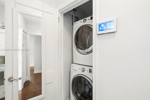 Купить виллу или дом в Майами-Шорс, Флорида 3 спальни, 123.28м2, № 1990574 - фото 28