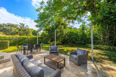 Купить виллу или дом в Майами-Шорс, Флорида 3 спальни, 123.28м2, № 1990574 - фото 22