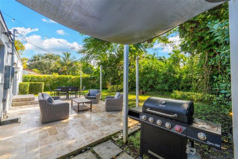 Купить виллу или дом в Майами-Шорс, Флорида 3 спальни, 123.28м2, № 1990574 - фото 20