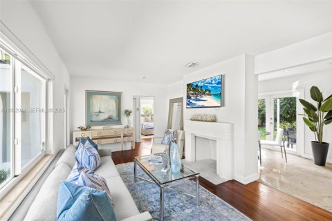 Купить виллу или дом в Майами-Шорс, Флорида 3 спальни, 123.28м2, № 1990574 - фото 6