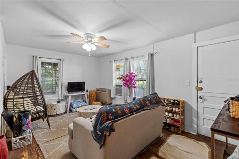 Commercial property in Gainesville, Florida 3 bedrooms, 137.03 sq.m. № 2097721 - photo 22