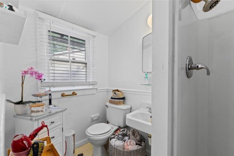 Commercial property in Gainesville, Florida 3 bedrooms, 137.03 sq.m. № 2097721 - photo 24
