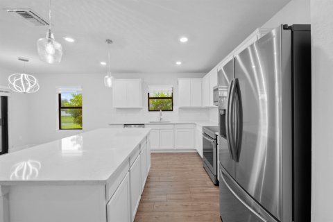 Casa en venta en Lauderdale Lakes, Florida, 4 dormitorios, 169.83 m2 № 2377298 - foto 3