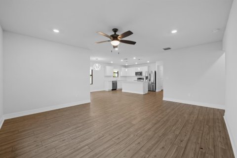Casa en venta en Lauderdale Lakes, Florida, 4 dormitorios, 169.83 m2 № 2377298 - foto 10