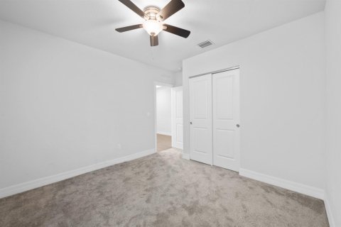 Casa en venta en Lauderdale Lakes, Florida, 4 dormitorios, 169.83 m2 № 2377298 - foto 15