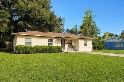 House in Lakeland, Florida 3 bedrooms, 135.36 sq.m. № 2275586