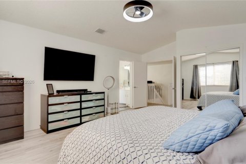 House in Pembroke Pines, Florida 3 bedrooms № 2146460 - photo 26