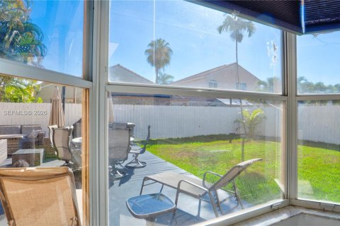 House in Pembroke Pines, Florida 3 bedrooms № 2146460 - photo 20