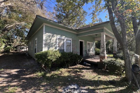 House in Live Oak, Florida 3 bedrooms, 141.3 sq.m. № 818168 - photo 1
