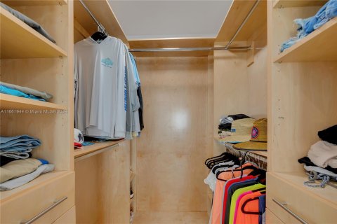 Condo in Key Largo, Florida, 3 bedrooms  № 1977763 - photo 24