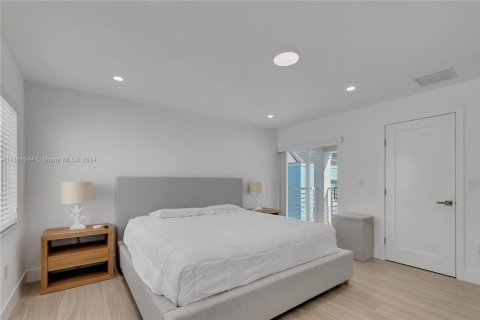 Condo in Key Largo, Florida, 3 bedrooms  № 1977763 - photo 22