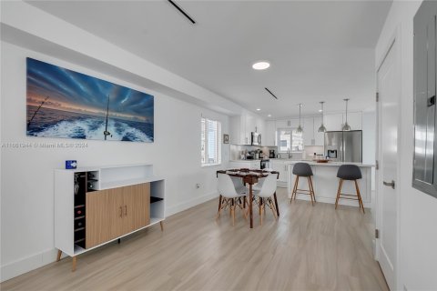 Condo in Key Largo, Florida, 3 bedrooms  № 1977763 - photo 3