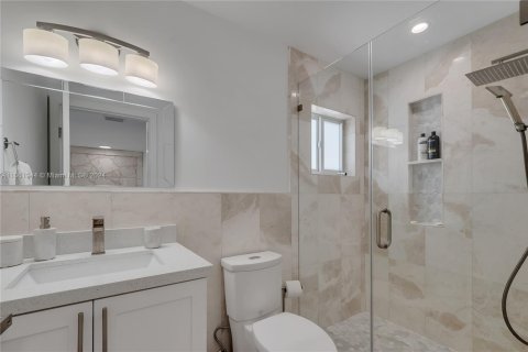 Condo in Key Largo, Florida, 3 bedrooms  № 1977763 - photo 19