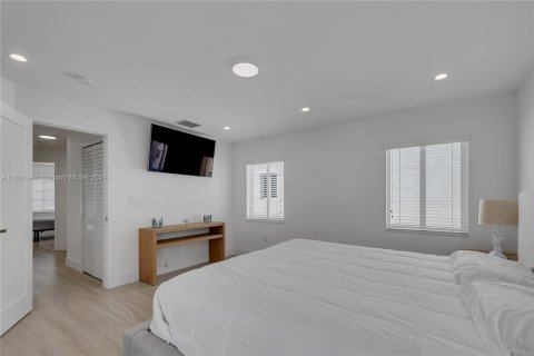 Condo in Key Largo, Florida, 3 bedrooms  № 1977763 - photo 23