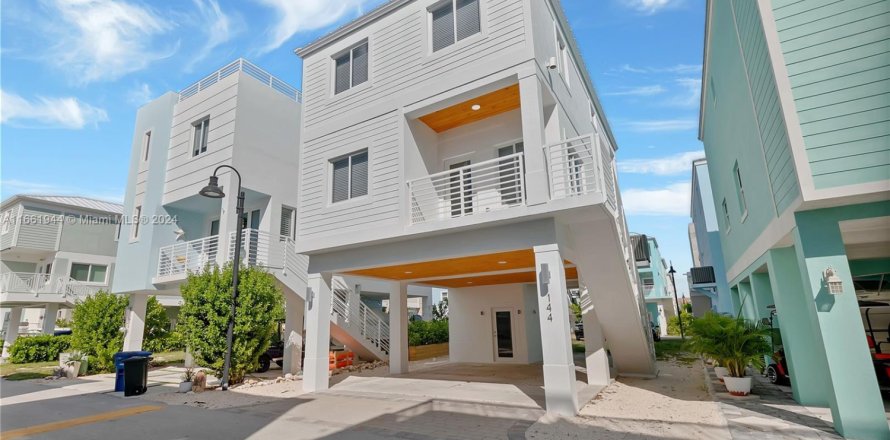 Condo in Key Largo, Florida, 3 bedrooms  № 1977763