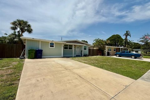 Villa ou maison à louer à Tampa, Floride: 3 chambres, 89.74 m2 № 2167176 - photo 2