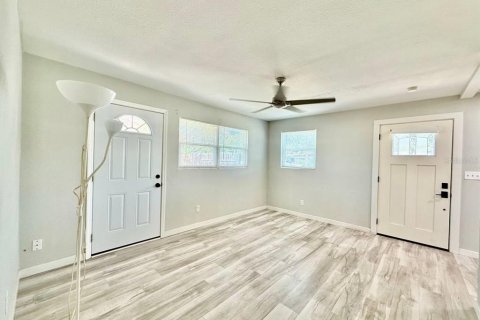 Villa ou maison à louer à Tampa, Floride: 3 chambres, 89.74 m2 № 2167176 - photo 5